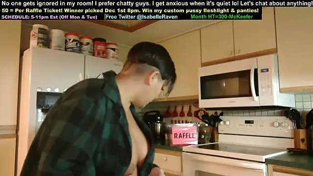 Snapshot of IsabelleRaven chatting on 8, 11, 2025 IsabelleRaven online show from 8, 11, 2025