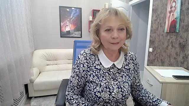 Milla Cutie18 online show from 17, 2, 2025