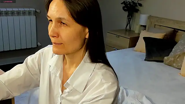 Lillian White online show from 8, 2, 2025