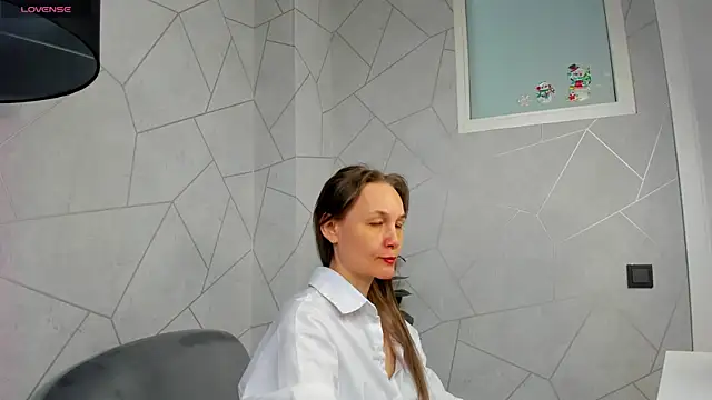 Lillian White online show from 11, 3, 2025