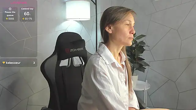 Lillian White online show from 14, 9, 2025