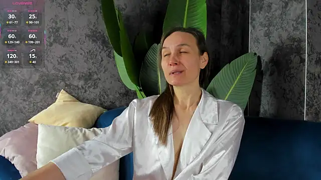 Lillian White online show from 1, 12, 2025