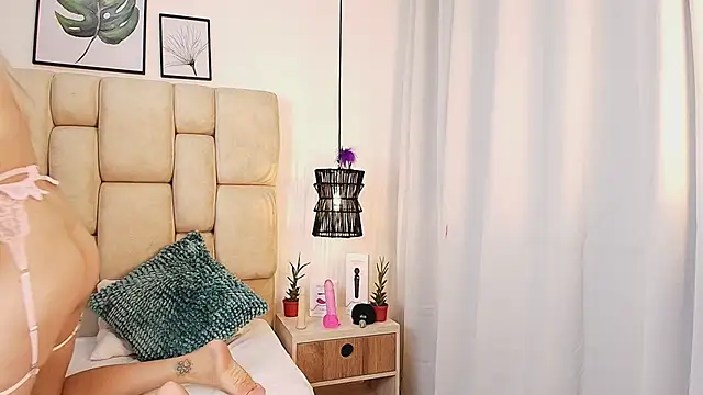 Snapshot of AdharaSmithh chatting on 25, 2, 2025 AdharaSmithh online show from 25, 2, 2025