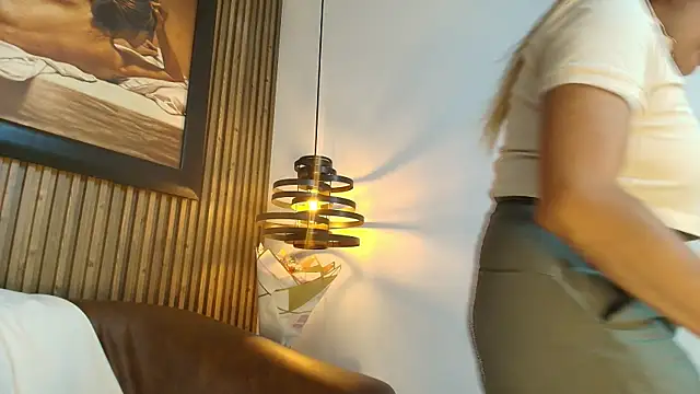 Snapshot of AdharaSmithh chatting on 10, 9, 2025 AdharaSmithh online show from 10, 9, 2025