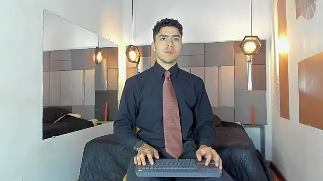 LiamNovak online show from 4, 2, 2026