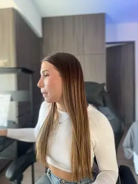 SophieRaily  online show from 6, 11, 2025