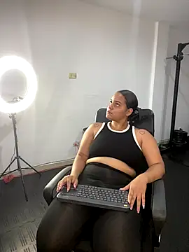 Violetrousse online show from 15, 9, 2025