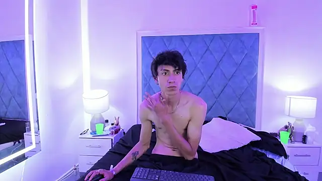 Snapshot of Katherin_jupiter chatting on 6, 12, 2024 Katherin jupiter online show from 6, 12, 2024