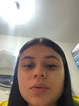alissonfernandez  online show from 24, 6, 2026