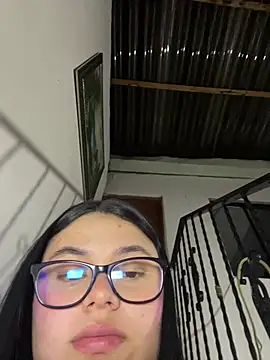 alissonfernandez  online show from 5, 7, 2026