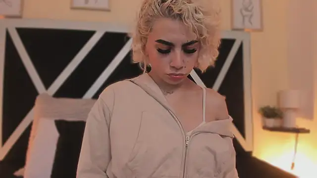 Snapshot of marian_pinzon chatting on 19, 12, 2025 marian pinzon online show from 19, 12, 2025