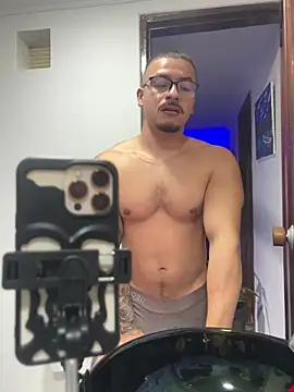 boyc022  online show from 20, 4, 2026