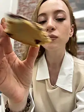  AngelMoon  online show from 3, 10, 2025