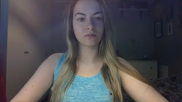 Snapshot of ROSIEx_sweet chatting on 16, 4, 2026 ROSIEx sweet online show from 16, 4, 2026