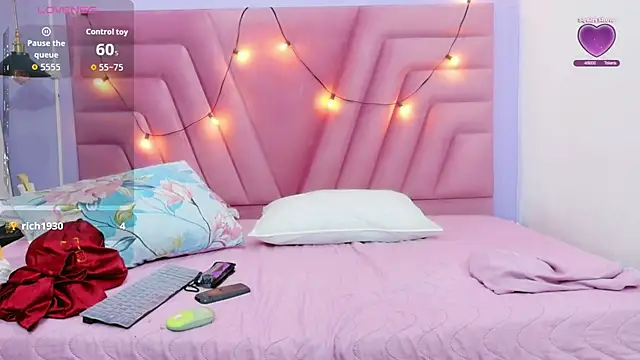 hornybarelylegalgirl online show from 2, 4, 2026