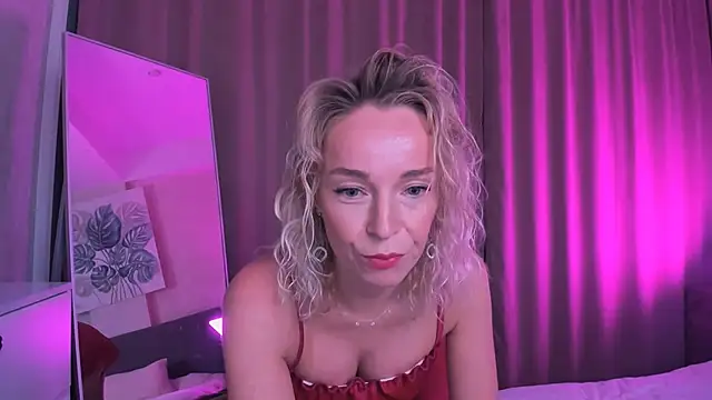 Snapshot of bubbling_crush chatting on 13, 11, 2025 bubbling crush online show from 13, 11, 2025