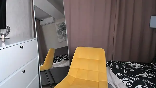 Snapshot of bubbling_crush chatting on 27, 11, 2025 bubbling crush online show from 27, 11, 2025