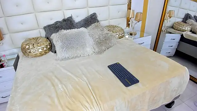 CoralHarmon online show from 12, 12, 2024