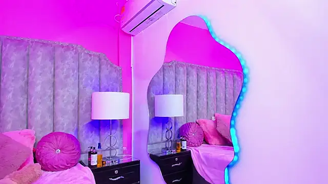 CoralHarmon online show from 24, 2, 2025