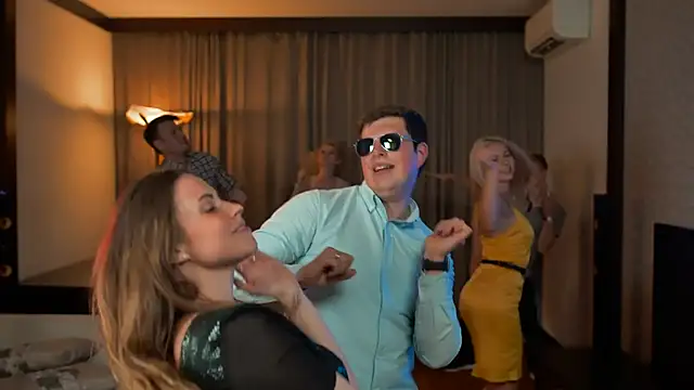 awesome anna online show from 11, 4, 2026