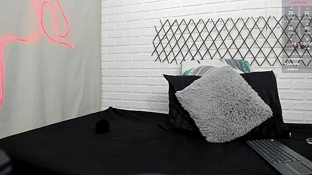 Julieta 333 online show from 2, 2, 2025