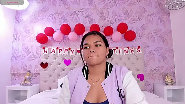 Carolina Evanss online show from 17, 2, 2025