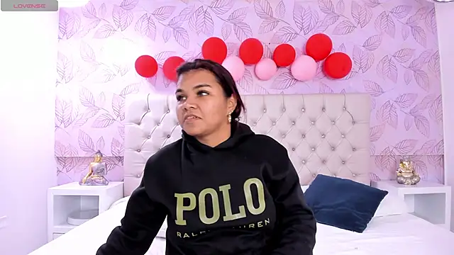 Carolina Evanss online show from 18, 2, 2025