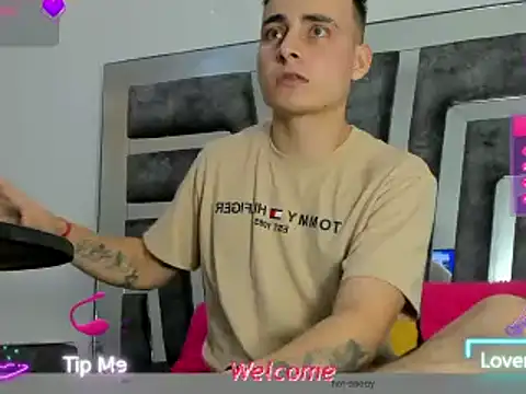 Salome Moonn online show from 28, 2, 2025