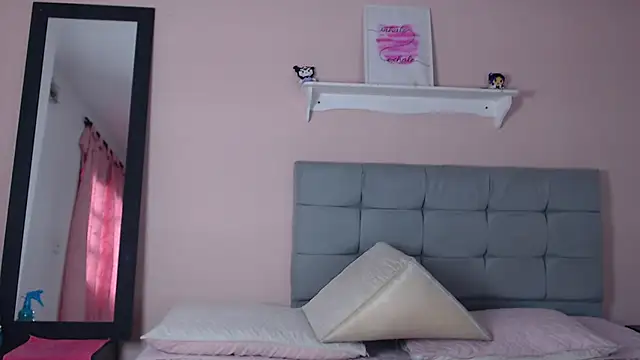 Snapshot of dholcee chatting on 24, 11, 2025 dholcee online show from 24, 11, 2025