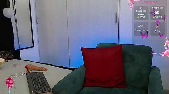 cutehanna1 online show from 5, 2, 2025