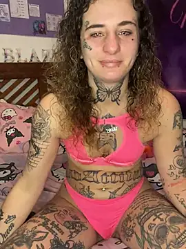 BlazyKitsune- online show from 7, 2, 2025