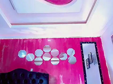 Snapshot of TiffanyMackensyy chatting on 11, 9, 2025 TiffanyMackensyy online show from 11, 9, 2025