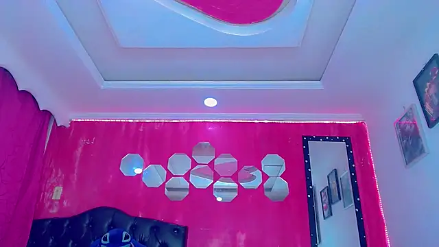 Snapshot of TiffanyMackensyy chatting on 12, 11, 2025 TiffanyMackensyy online show from 12, 11, 2025