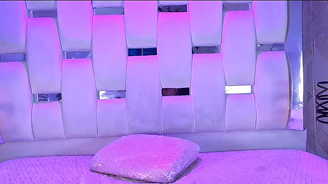 Parismorelli1 online show from 16, 12, 2025