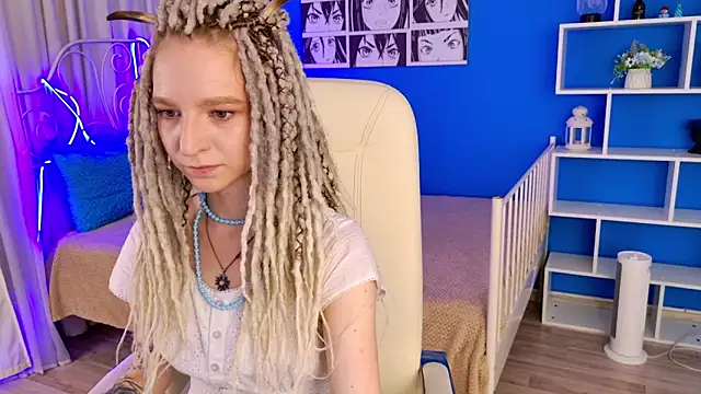 Snapshot of VioletShine chatting on 19, 7, 2026 VioletShine online show from 19, 7, 2026
