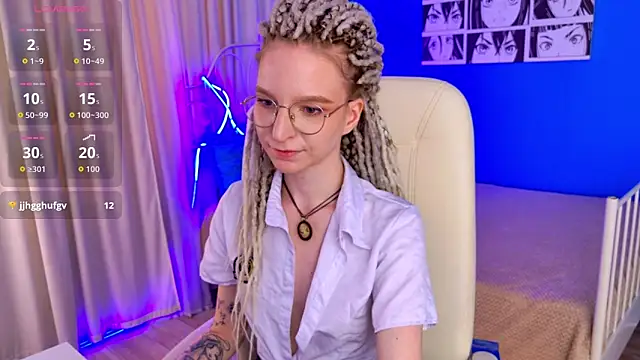 Snapshot of VioletShine chatting on 25, 7, 2026 VioletShine online show from 25, 7, 2026