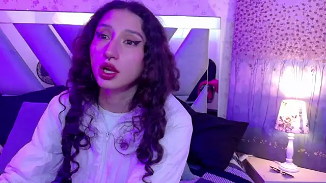 Queenjenn   online show from 22, 4, 2026