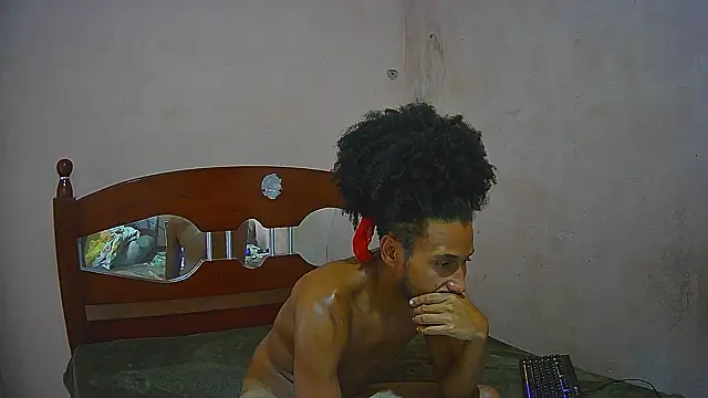 Snapshot of SkinnyLatinMan chatting on 3, 12, 2024 SkinnyLatinMan online show from 3, 12, 2024