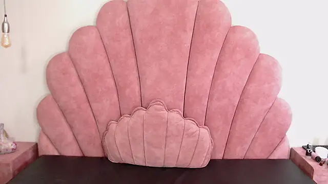 Candy Bony online show from 13, 12, 2024