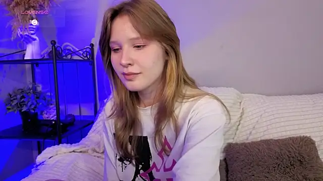 Snapshot of EvaStevs chatting on 10, 1, 2025 EvaStevs online show from 10, 1, 2025