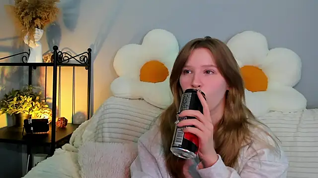 Snapshot of EvaStevs chatting on 3, 2, 2025 EvaStevs online show from 3, 2, 2025