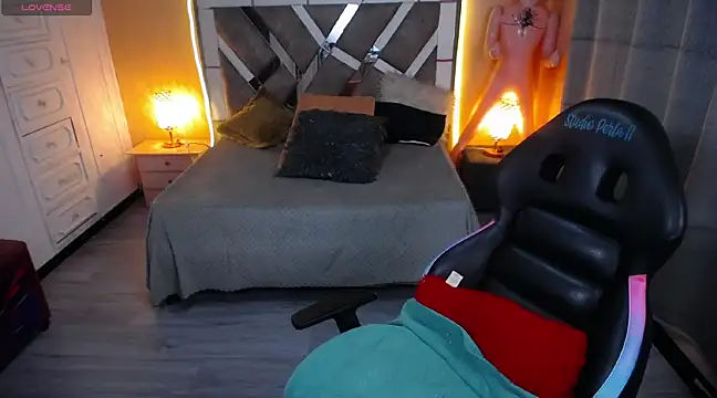 Snapshot of Kate_Laurence_ chatting on 6, 2, 2025 Kate Laurence online show from 6, 2, 2025