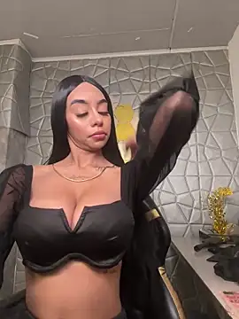 Snapshot of Tiffanny chatting on 9, 3, 2025 Tiffanny online show from 9, 3, 2025
