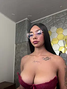 Snapshot of Tiffanny chatting on 21, 3, 2025 Tiffanny online show from 21, 3, 2025