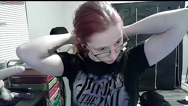 LilyFoxxx online show from 8, 1, 2025