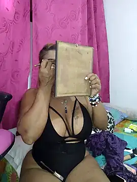 Snapshot of milf_venus chatting on 27, 12, 2024 milf venus online show from 27, 12, 2024