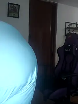 Snapshot of milf_venus chatting on 12, 10, 2025 milf venus online show from 12, 10, 2025