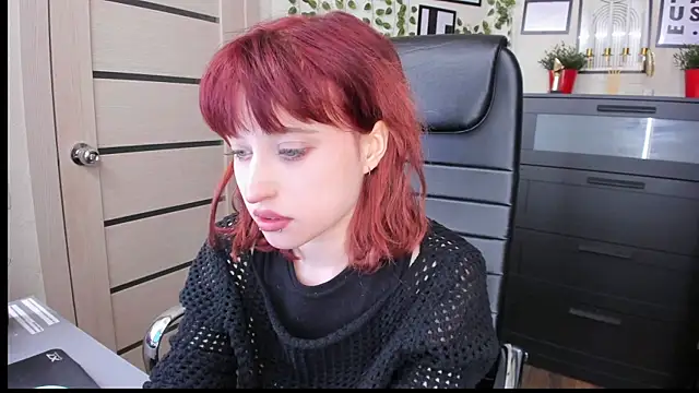 ElizaNik  online show from 16, 4, 2026