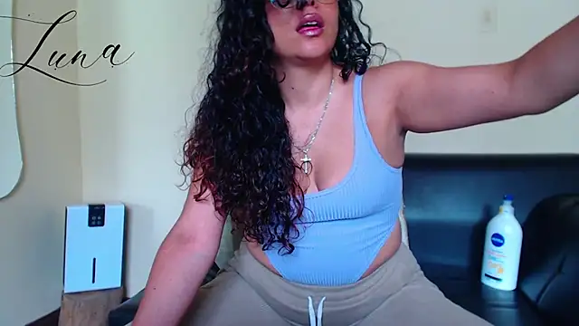 Lunavega1 online show from 7, 4, 2026