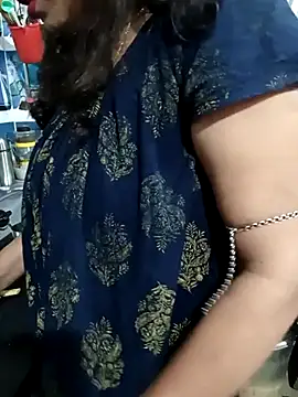 Snapshot of Sneha_gril chatting on 7, 3, 2025 Sneha gril online show from 7, 3, 2025